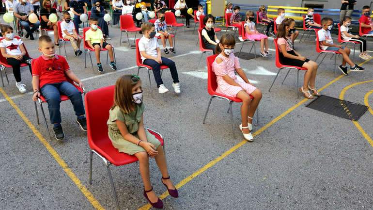 Dobro došli u BiH: Vaspitačici plata 300, političaru 3.000 eura